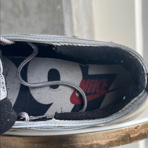 Nike Kids Sneakers - Silver and Red - Picture 5 of 8